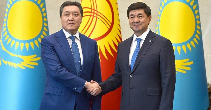 Аскар Мамин и Мухаммедкалый Абылгазиев. Optimizm.kz