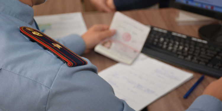 Более 400 человек утратили гражданство Казахстана в Акмолинской области