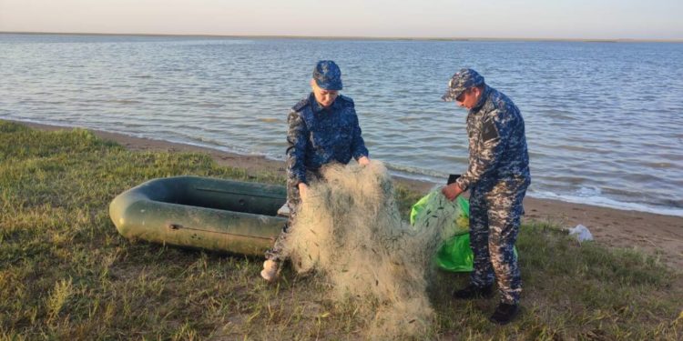 Более 3.5 км сетей изъяли полицейские в Акмолинской области