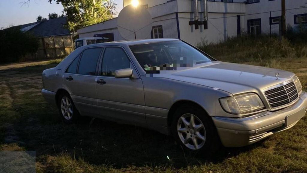 Угнанное в Атырау авто задержали на трассе актюбинские полицейские