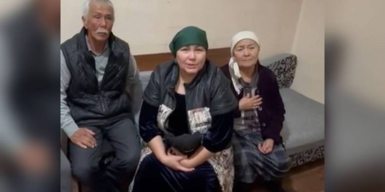 Не видели сына два года: пропавшего мужчину воссоединили с семьей полицейские Шымкента