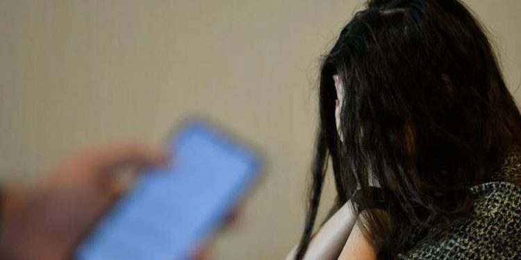 Угрожал распространить интимные фото: вымогателя задержали полицейские Шымкента