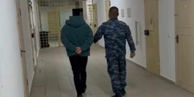 Безработного жителя Жамбылской области подозревают в 42 фактах мошенничества