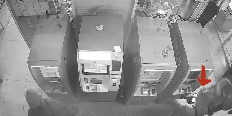 Мошенника с поличным поймал полицейский ЗКО