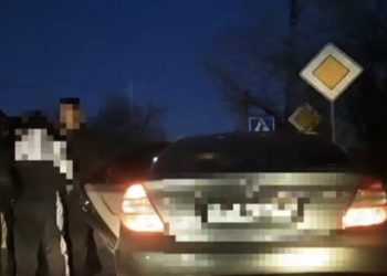 Обматерил и ударил головой полицейского: кызылординца взяли под стражу