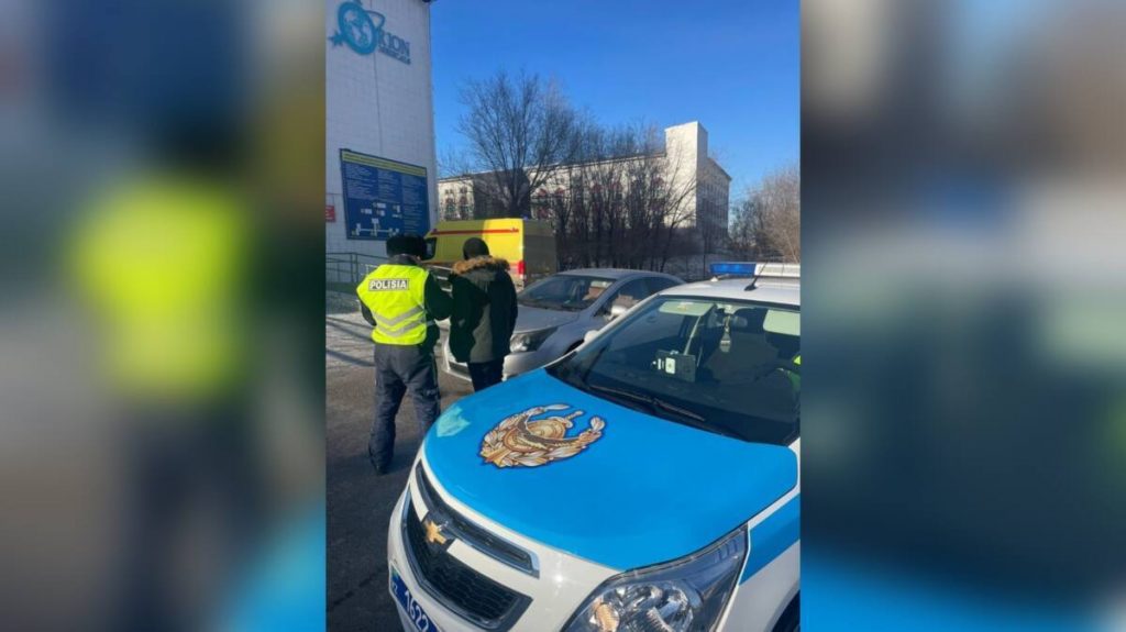 Водителя авто, загородившего проезд карете скорой помощи, наказали в Павлодаре