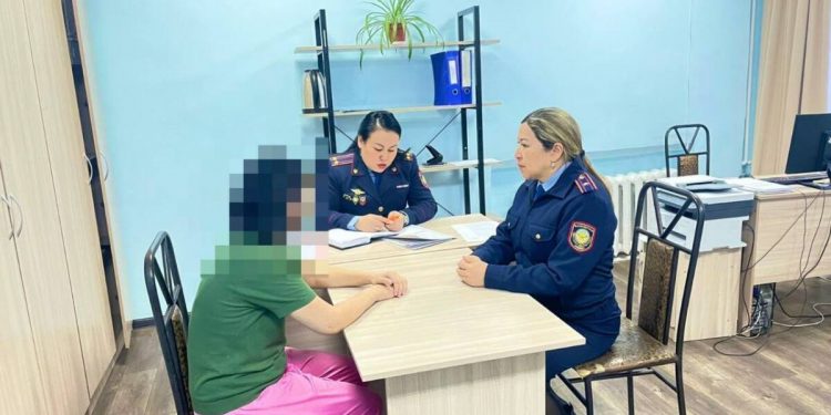 Муж умер, квартира съемная, работы нет: павлодарке помогли инспекторы по защите женщин от насилия