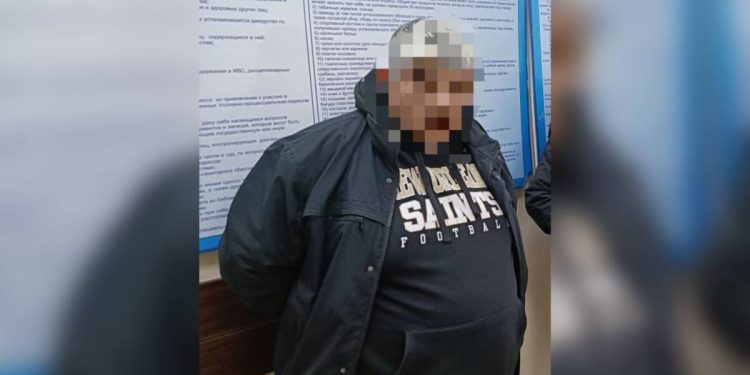 Мужчина, обещавший помочь получить водительское удостоверение, задержан в Алматы