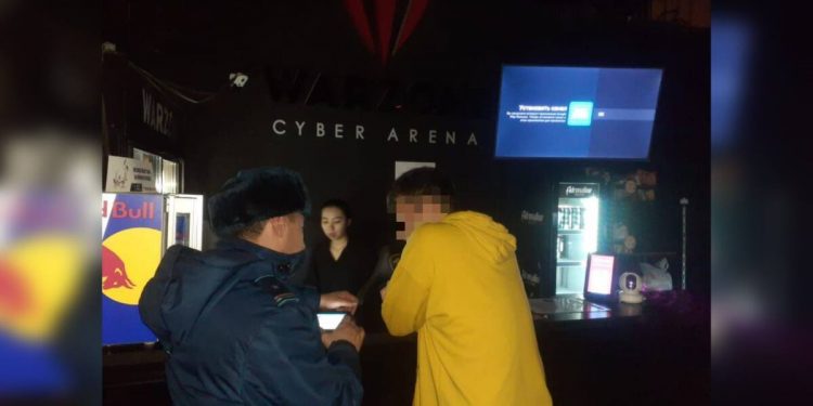 Более 100 родителей за выходные наказаны за ночные прогулки детей в Шымкенте
