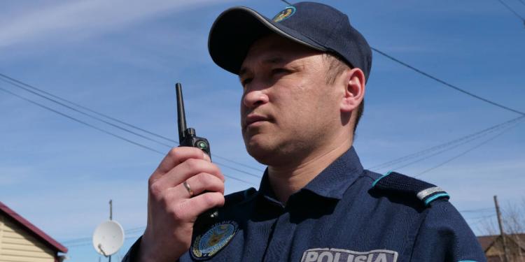 Более ста полицейских ежедневно дежурят в зоне подтопления в Петропавловске