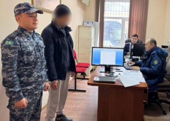 Марихуану и психотропные вещества изъяли полицейские у жителя Туркестанской области