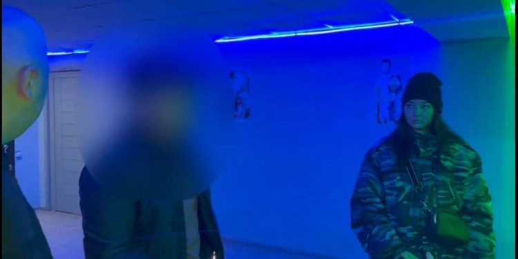 Свыше 500 павлодарцев наказаны за ночные гуляния их детей