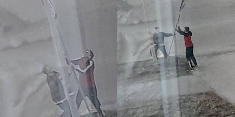 Вандалы вручную сломали дорожные знаки в ВКО