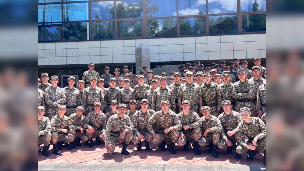 Экскурсия для выпускников военной кафедры состоялась в музее ДП области Жетысу