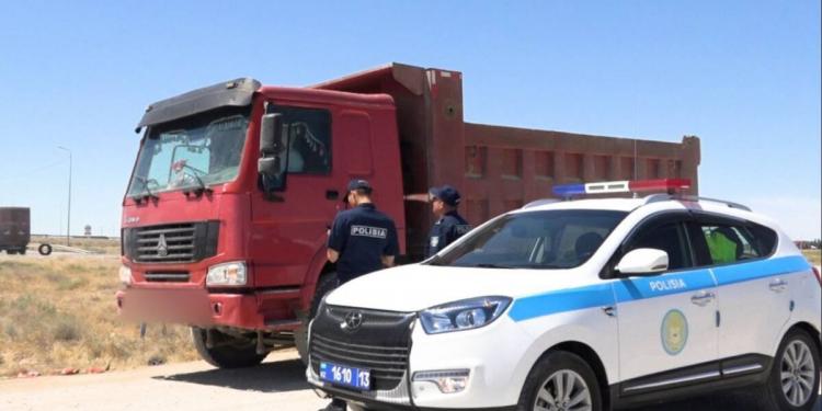 164 грузовых автомашины водворены полицией на штрафстоянку в Туркестанской области