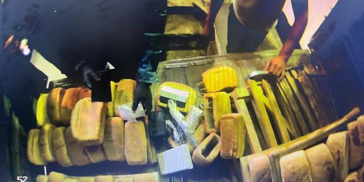 Запрещенные предметы в хлебе пытались передать в колонию Павлодарской области