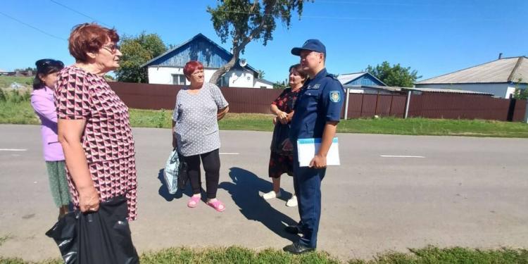 Более тысячи граждан приняли участие в акции “Приемная во дворах” в Павлодарской области