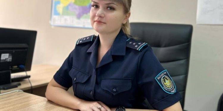 Знание нескольких языков помогает в профессии полицейскому из Алматинской области