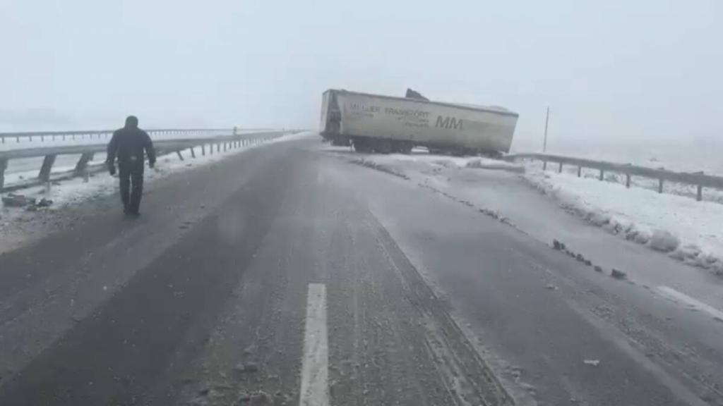 Водитель фуры из-за погодных условий совершил ДТП в Акмолинской области