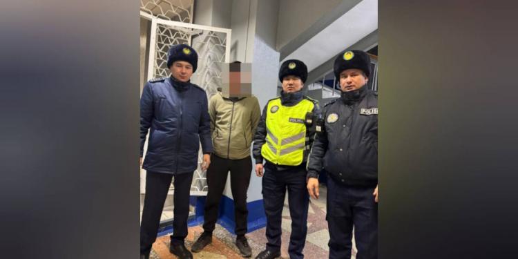 Полицейские спасли мужчину в Караганде