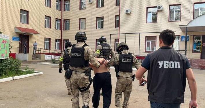 Вместо охраны — побои: в Уральске раскрыта преступная деятельность в ночном клубе
